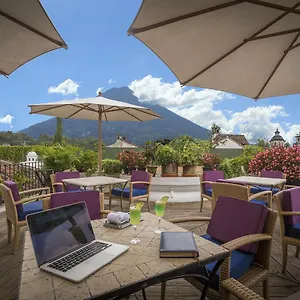 Pensativo House Hotel